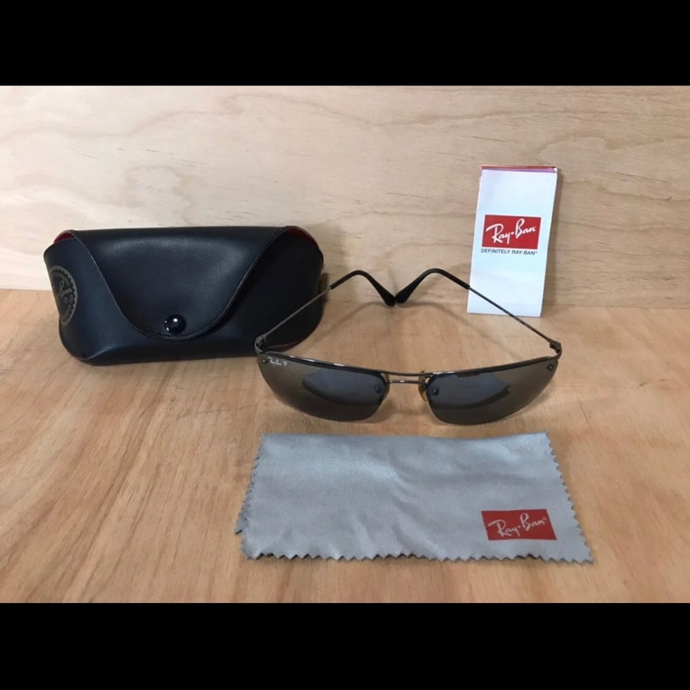 Ray-Ban Grey Aviators